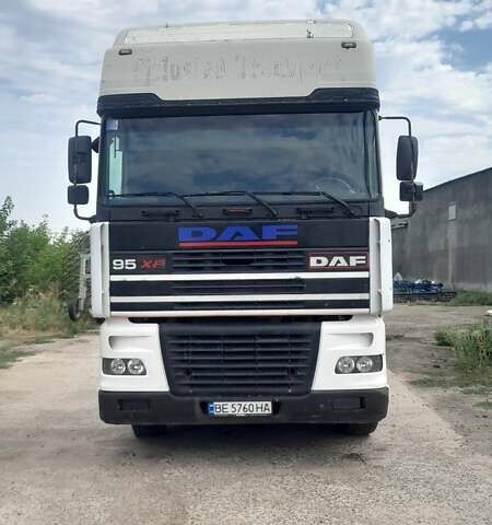 Белый Даф XF 95, объемом двигателя 12.6 л и пробегом 2 тыс. км за 5000 $, фото 1 на Automoto.ua