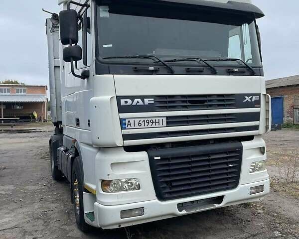 Белый Даф XF 95, объемом двигателя 12.6 л и пробегом 100 тыс. км за 22000 $, фото 1 на Automoto.ua