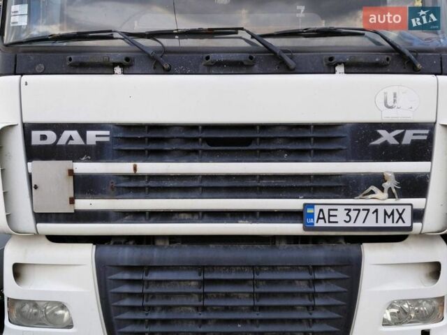 Белый Даф XF 95, объемом двигателя 12.58 л и пробегом 100 тыс. км за 20000 $, фото 1 на Automoto.ua
