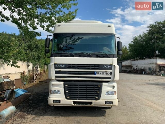 Белый Даф XF 95, объемом двигателя 12.65 л и пробегом 650 тыс. км за 17000 $, фото 1 на Automoto.ua