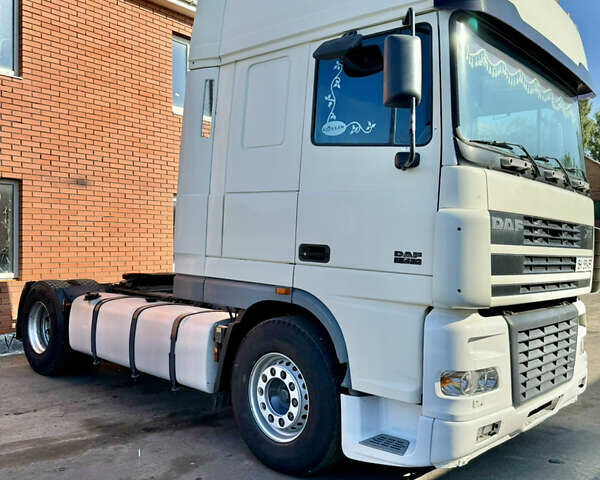 Белый Даф XF 95, объемом двигателя 12.58 л и пробегом 2 тыс. км за 9000 $, фото 1 на Automoto.ua