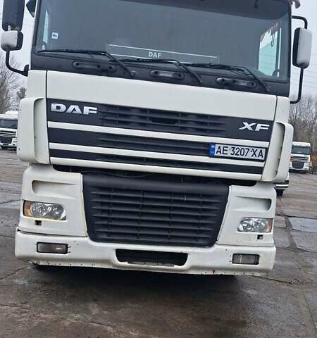 Белый Даф XF 95, объемом двигателя 12.58 л и пробегом 1 тыс. км за 9000 $, фото 1 на Automoto.ua