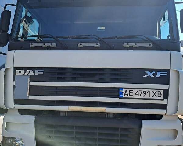 Белый Даф XF 95, объемом двигателя 12.58 л и пробегом 1 тыс. км за 9999 $, фото 1 на Automoto.ua