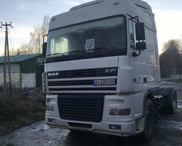 Білий Даф XF 95, об'ємом двигуна 12.58 л та пробігом 987 тис. км за 10000 $, фото 1 на Automoto.ua