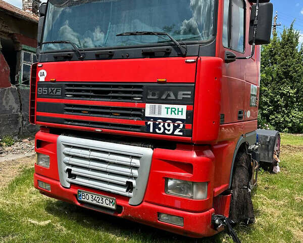 Червоний Даф XF 95, об'ємом двигуна 12 л та пробігом 1 тис. км за 5800 $, фото 1 на Automoto.ua