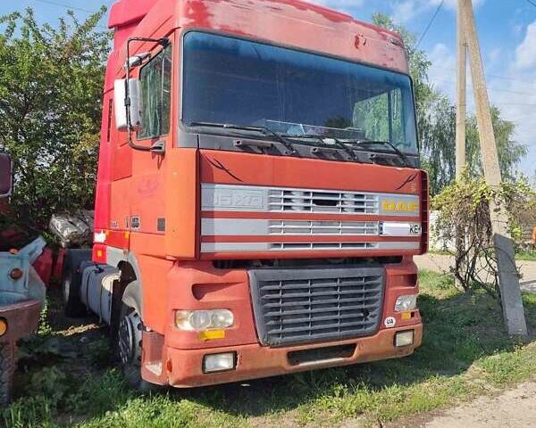 Красный Даф XF 95, объемом двигателя 12.6 л и пробегом 1000 тыс. км за 10000 $, фото 1 на Automoto.ua