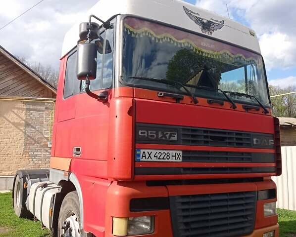 Червоний Даф XF 95, об'ємом двигуна 12.58 л та пробігом 100 тис. км за 6500 $, фото 1 на Automoto.ua