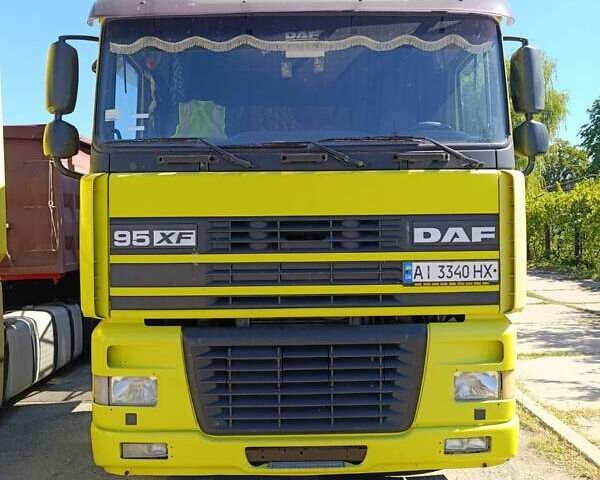 Желтый Даф XF 95, объемом двигателя 12.58 л и пробегом 1000 тыс. км за 14500 $, фото 1 на Automoto.ua