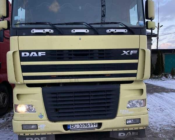 Желтый Даф XF 95, объемом двигателя 12.58 л и пробегом 1 тыс. км за 12450 $, фото 1 на Automoto.ua