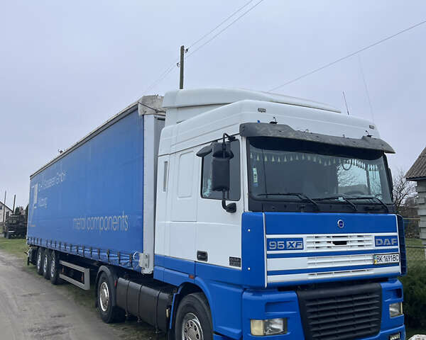 Синий Даф XF 95, объемом двигателя 0 л и пробегом 2 тыс. км за 18000 $, фото 1 на Automoto.ua