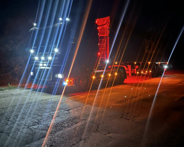 Синий Даф XF 95, объемом двигателя 12.58 л и пробегом 180 тыс. км за 12000 $, фото 1 на Automoto.ua