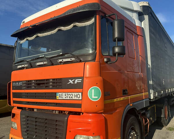 Оранжевый Даф XF 95, объемом двигателя 12.58 л и пробегом 2 тыс. км за 12000 $, фото 1 на Automoto.ua