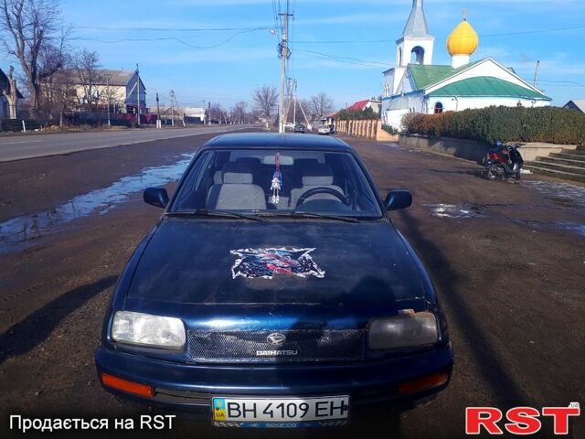 Дайхатсу Апплауз, объемом двигателя 1.6 л и пробегом 0 тыс. км за 400 $, фото 1 на Automoto.ua