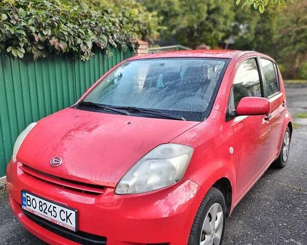Червоний Дайхатсу Sirion, об'ємом двигуна 1.3 л та пробігом 251 тис. км за 4100 $, фото 1 на Automoto.ua