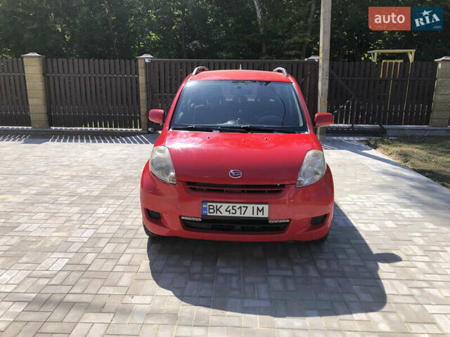 Червоний Дайхатсу Sirion, об'ємом двигуна 1.3 л та пробігом 214 тис. км за 6555 $, фото 1 на Automoto.ua