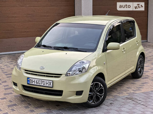 Жовтий Дайхатсу Sirion, об'ємом двигуна 1.3 л та пробігом 82 тис. км за 6900 $, фото 1 на Automoto.ua