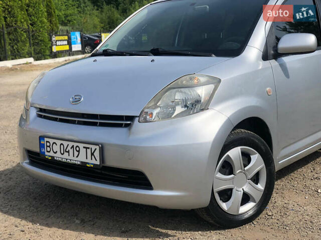 Серый Дайхатсу Сирион, объемом двигателя 1 л и пробегом 147 тыс. км за 4500 $, фото 1 на Automoto.ua