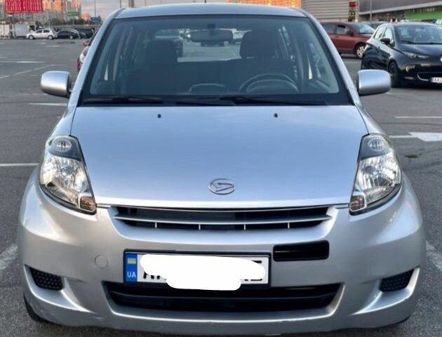 Сірий Дайхатсу Sirion, об'ємом двигуна 1.5 л та пробігом 92 тис. км за 6300 $, фото 1 на Automoto.ua