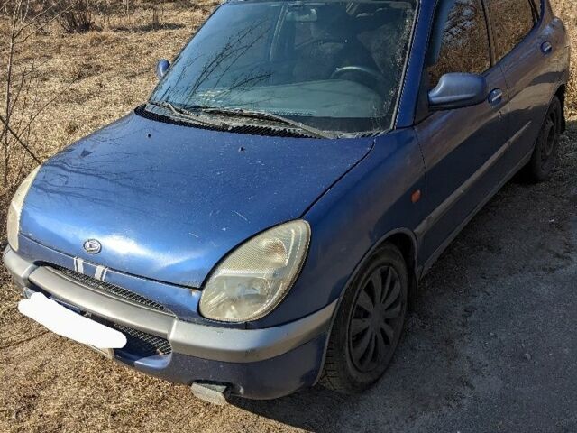 Синій Дайхатсу Sirion, об'ємом двигуна 1 л та пробігом 250 тис. км за 1800 $, фото 1 на Automoto.ua