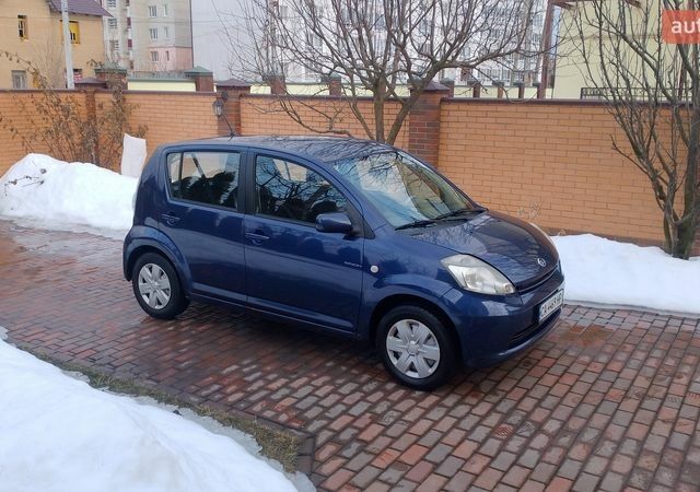 Синий Дайхатсу Сирион, объемом двигателя 1 л и пробегом 197 тыс. км за 5000 $, фото 1 на Automoto.ua