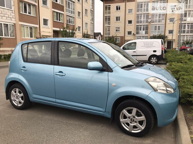 Синій Дайхатсу Sirion, об'ємом двигуна 1.3 л та пробігом 143 тис. км за 5400 $, фото 1 на Automoto.ua