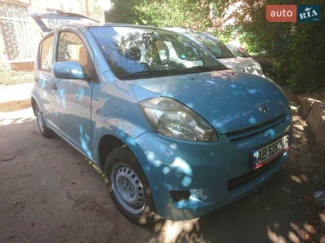Синий Дайхатсу Сирион, объемом двигателя 1 л и пробегом 190 тыс. км за 4050 $, фото 1 на Automoto.ua