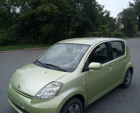 Зелений Дайхатсу Sirion, об'ємом двигуна 1.3 л та пробігом 219 тис. км за 3550 $, фото 1 на Automoto.ua