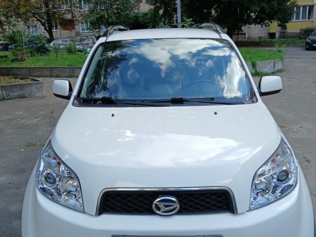 Дайхатсу Terios 2008 у Броварах на Automoto.ua Білий Дайхатсу Terios, об'ємом двигуна 1.5 л та пробігом 220 тис. км за 6800 $, фото 1 на Automoto.ua