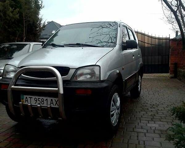 Сірий Дайхатсу Terios, об'ємом двигуна 1.3 л та пробігом 183 тис. км за 3680 $, фото 1 на Automoto.ua