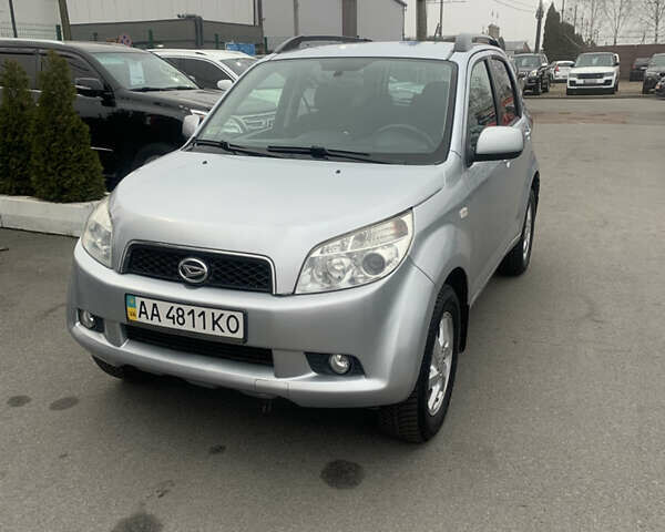 Сірий Дайхатсу Terios, об'ємом двигуна 1.5 л та пробігом 277 тис. км за 6500 $, фото 1 на Automoto.ua