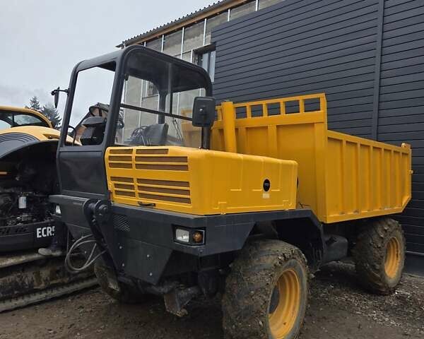 Желтый Диечи Ф, объемом двигателя 4.75 л и пробегом 20 тыс. км за 64170 $, фото 1 на Automoto.ua