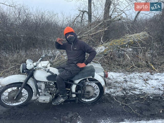 Днепр (КМЗ) Днепр-11 1999 в Лозовой на Automoto.ua Днепр (КМЗ) Днепр-11, объемом двигателя 0 л и пробегом 74 тыс. км за 362 $, фото 1 на Automoto.ua