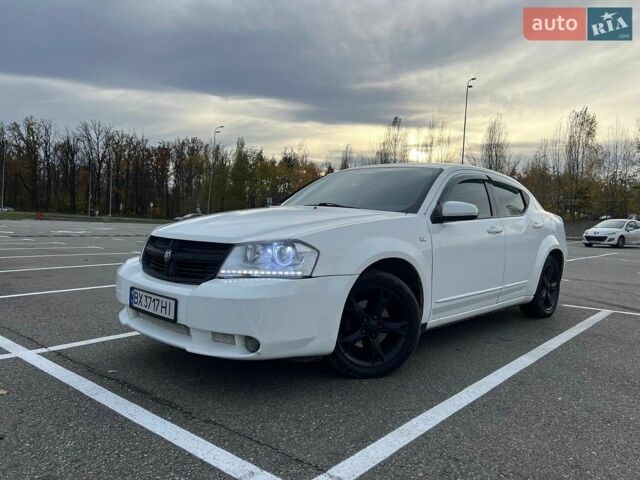 Білий Додж Avenger, об'ємом двигуна 1.97 л та пробігом 328 тис. км за 4400 $, фото 1 на Automoto.ua