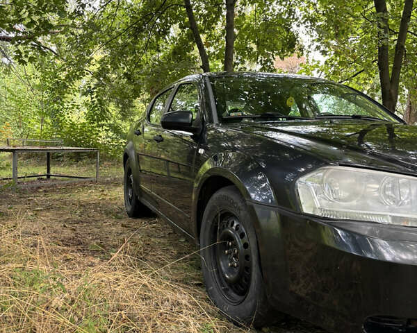 Чорний Додж Avenger, об'ємом двигуна 2 л та пробігом 360 тис. км за 3300 $, фото 1 на Automoto.ua