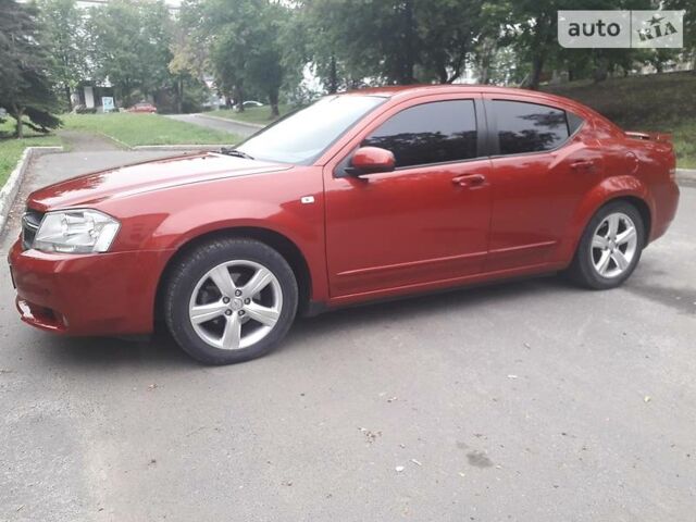 Красный Додж Авенджер, объемом двигателя 2.4 л и пробегом 140 тыс. км за 8500 $, фото 1 на Automoto.ua