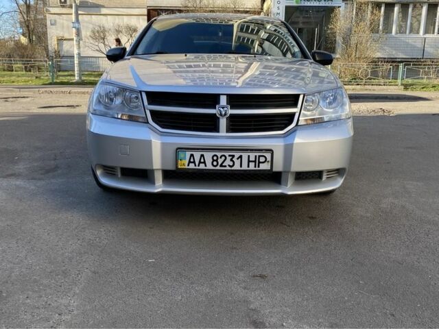 Серый Додж Авенджер, объемом двигателя 2 л и пробегом 132 тыс. км за 6800 $, фото 1 на Automoto.ua