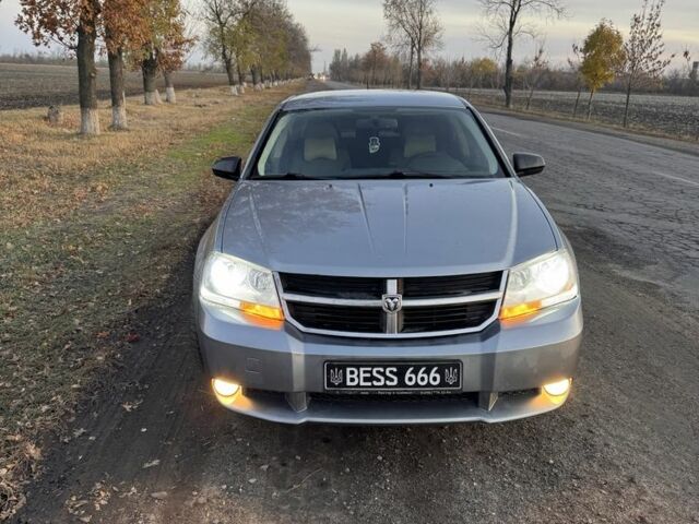 Сірий Додж Avenger, об'ємом двигуна 2.4 л та пробігом 217 тис. км за 6000 $, фото 1 на Automoto.ua