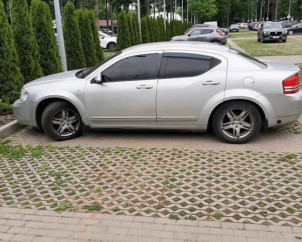 Сірий Додж Avenger, об'ємом двигуна 2 л та пробігом 246 тис. км за 4500 $, фото 1 на Automoto.ua