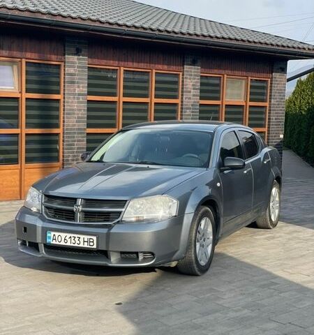 Серый Додж Авенджер, объемом двигателя 2 л и пробегом 163 тыс. км за 5500 $, фото 1 на Automoto.ua