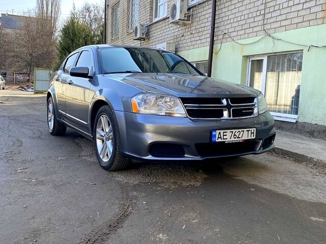 Серый Додж Авенджер, объемом двигателя 2.4 л и пробегом 224 тыс. км за 5000 $, фото 1 на Automoto.ua
