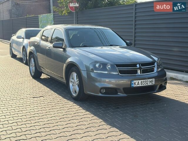 Серый Додж Авенджер, объемом двигателя 2.36 л и пробегом 259 тыс. км за 9500 $, фото 1 на Automoto.ua