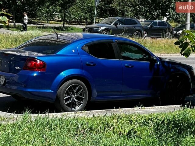 Синій Додж Avenger, об'ємом двигуна 2.36 л та пробігом 276 тис. км за 5700 $, фото 1 на Automoto.ua