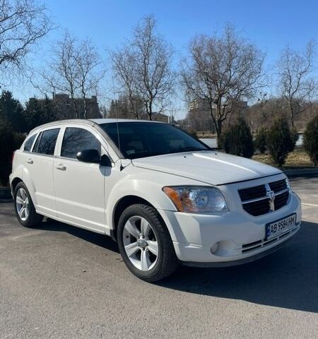 Белый Додж Калибер, объемом двигателя 2 л и пробегом 255 тыс. км за 5900 $, фото 1 на Automoto.ua