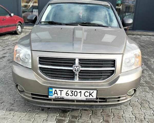 Бежевый Додж Калибер, объемом двигателя 2 л и пробегом 472 тыс. км за 6200 $, фото 1 на Automoto.ua