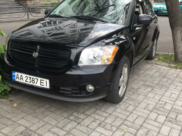 Чорний Додж Caliber, об'ємом двигуна 2 л та пробігом 290 тис. км за 7800 $, фото 1 на Automoto.ua