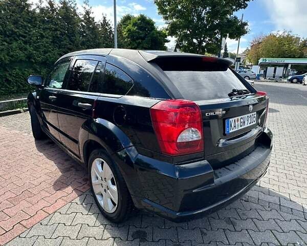 Черный Додж Калибер, объемом двигателя 2 л и пробегом 270 тыс. км за 1700 $, фото 1 на Automoto.ua