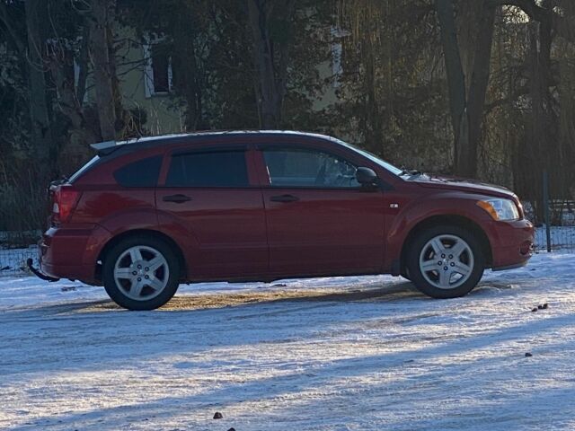 Красный Додж Калибер, объемом двигателя 1.8 л и пробегом 190 тыс. км за 5500 $, фото 1 на Automoto.ua