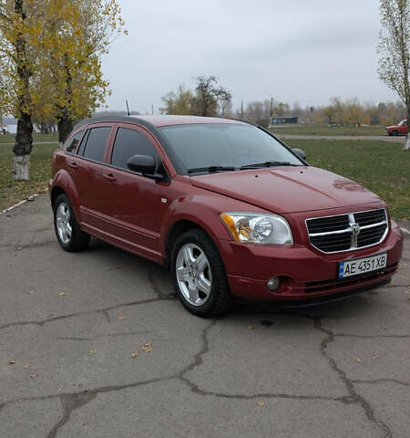 Красный Додж Калибер, объемом двигателя 2 л и пробегом 205 тыс. км за 7800 $, фото 1 на Automoto.ua