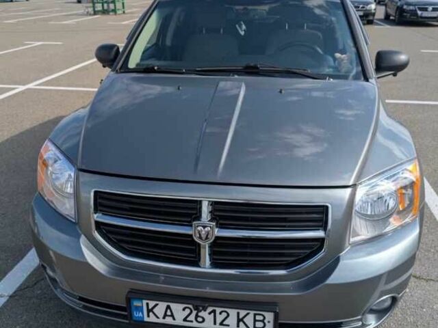 Серый Додж Калибер, объемом двигателя 2 л и пробегом 177 тыс. км за 7700 $, фото 1 на Automoto.ua