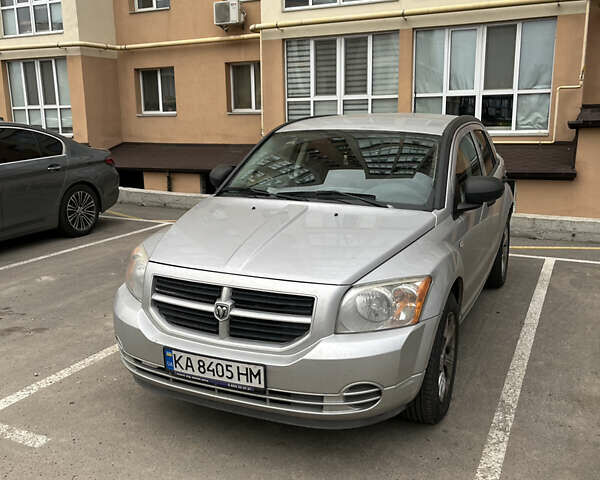 Серый Додж Калибер, объемом двигателя 1.8 л и пробегом 331 тыс. км за 4200 $, фото 1 на Automoto.ua